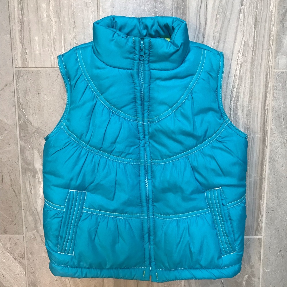 Size 4 girls puffer vest - great condition!